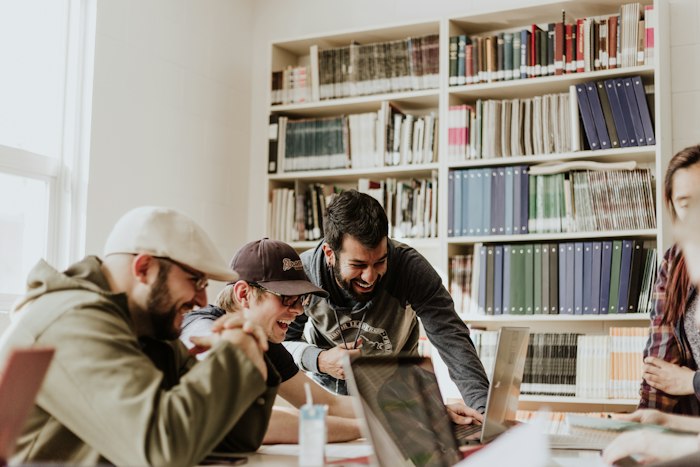 Seniorenbetreuer:in mit Betreuungskraft nach §§ 43b, 53b SGB XI